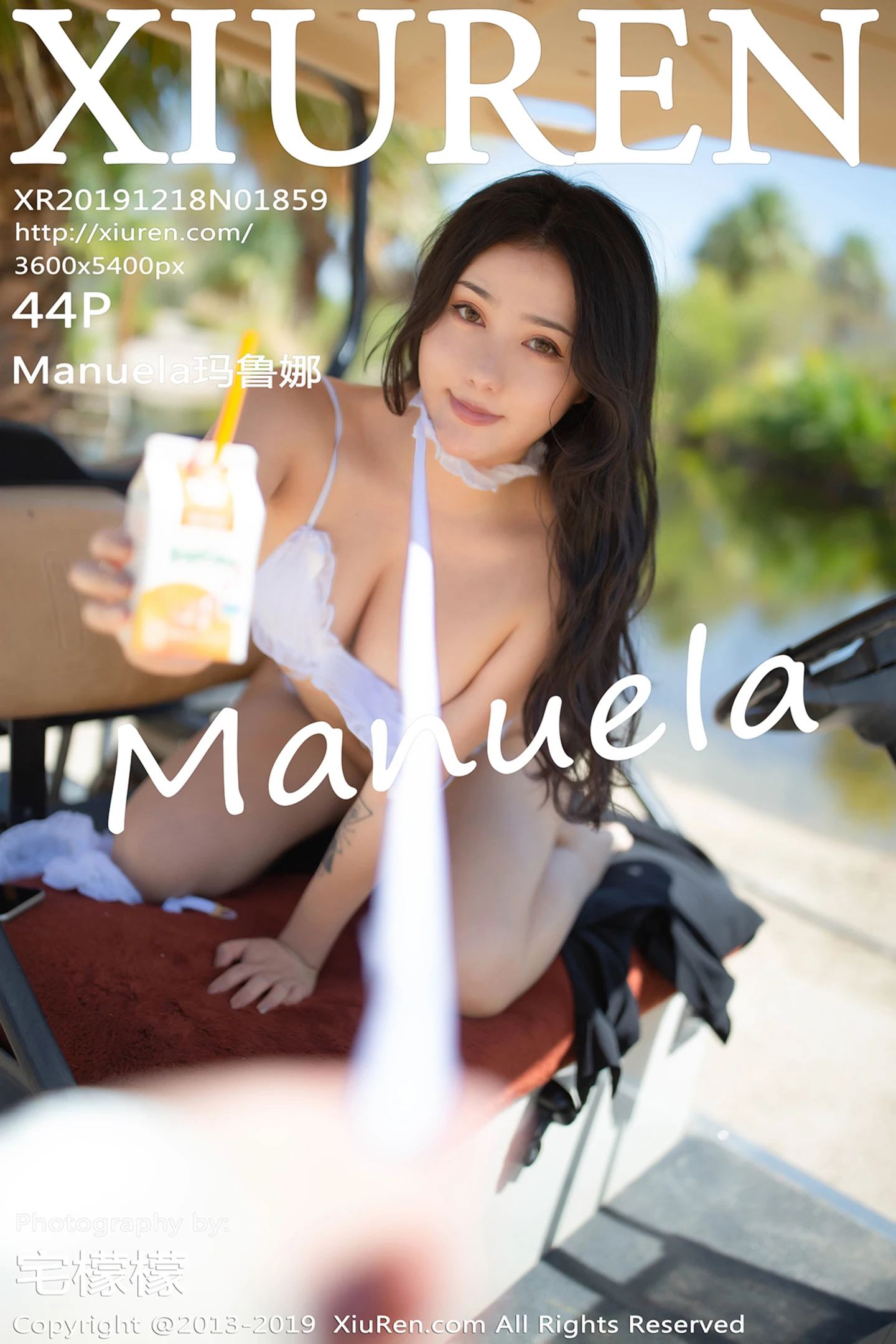 [XiuRen秀人网]No.1859_女神Manuela玛鲁娜美国旅拍户外性感白色内衣秀丰乳肥臀诱惑写真44P-秀人网 - XiuRen.Pro